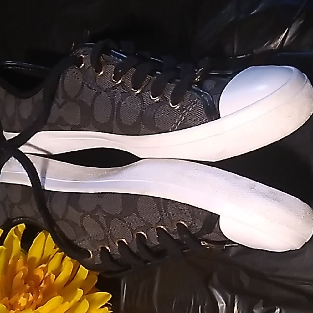 Coach "EMPIRE" Sneakers- True size Womans 7-7.5 (please read description-sizing) - Picture 6 of 17
